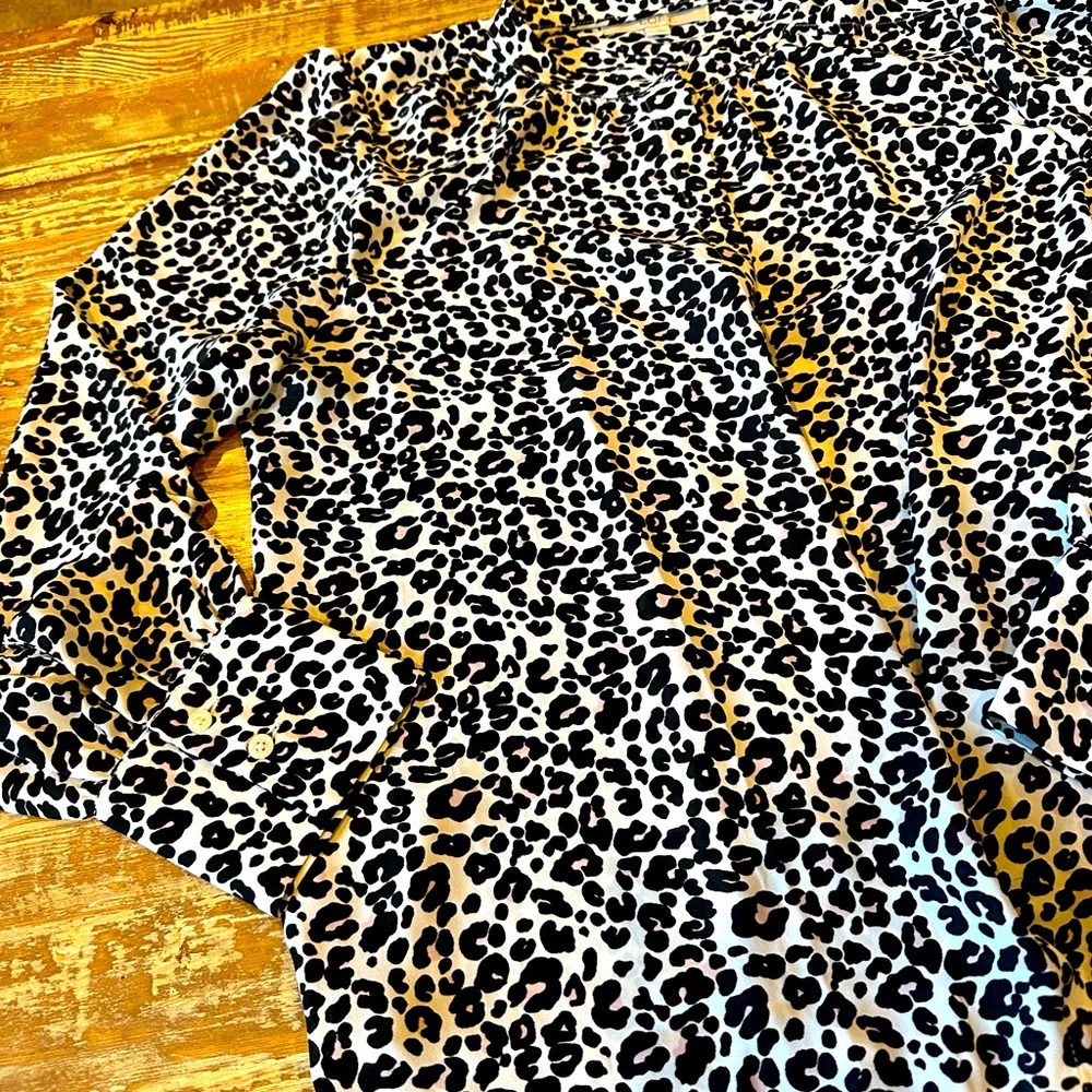 Button down blouse with black & light pink leopard detail